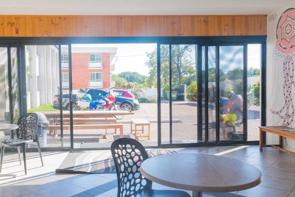 Foreign Exchange Accommodation-Beachside Таунсвил Екстериор снимка