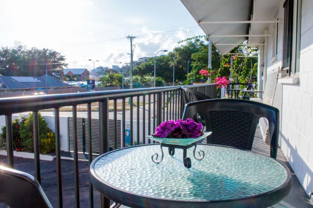 Foreign Exchange Accommodation-Beachside Таунсвил Екстериор снимка