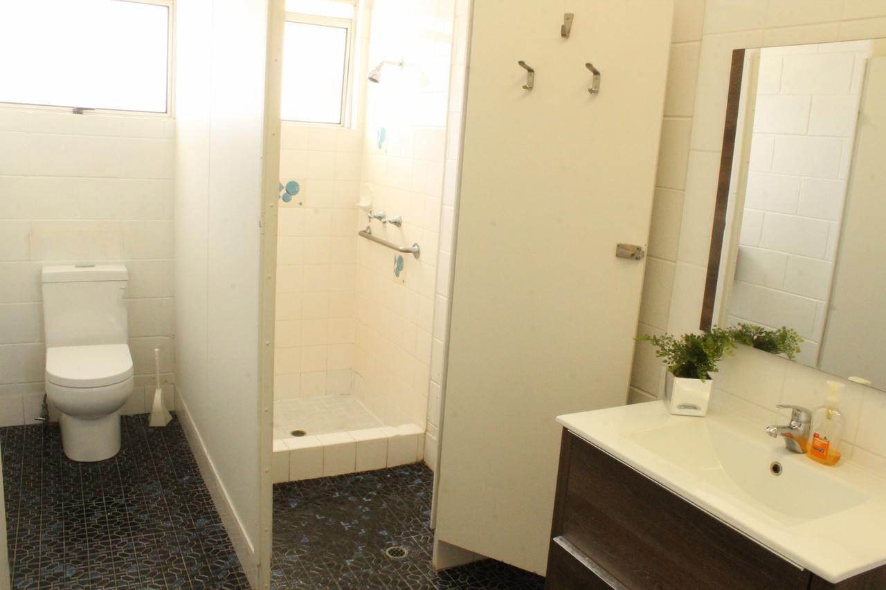 Foreign Exchange Accommodation-Beachside Таунсвил Екстериор снимка