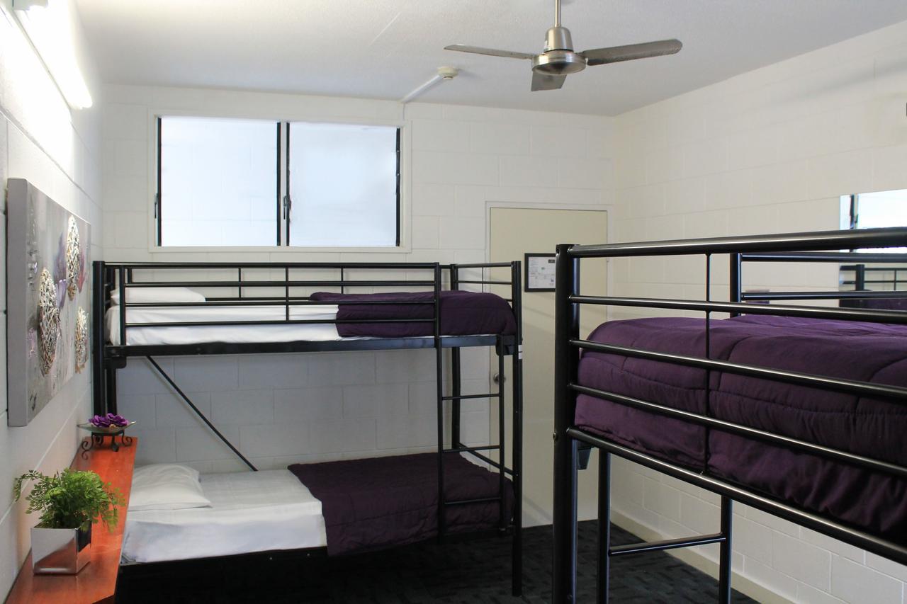 Foreign Exchange Accommodation-Beachside Таунсвил Екстериор снимка